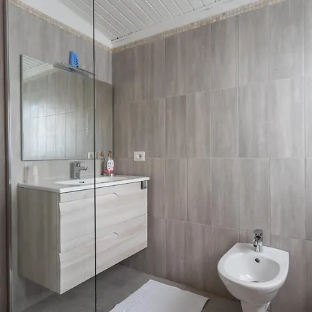 Casa Nonno Hébergement de vacances Nurachi
